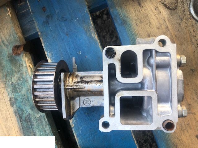 Deutz f4l1011 - Pompa Oleju - Αντλίας λαδιού για Γεωργικά μηχανήματα: φωτογραφία 2 Deutz f4l1011 - Pompa Oleju - Αντλίας λαδιού για Γεωργικά μηχανήματα: φωτογραφία 2