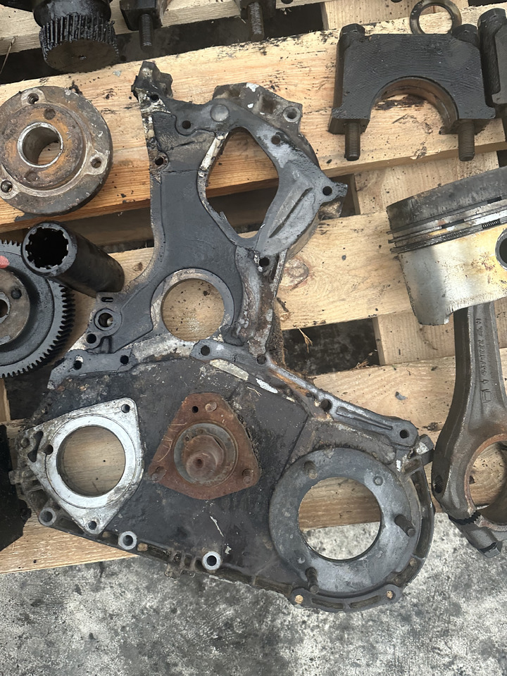 Fiat 780dt Fiat 8045 głowica cylindrów , klawiatura głowicy , rozrząd , części - Κυλινδροκεφαλή για Γεωργικά μηχανήματα: φωτογραφία 5 Fiat 780dt Fiat 8045 głowica cylindrów , klawiatura głowicy , rozrząd , części - Κυλινδροκεφαλή για Γεωργικά μηχανήματα: φωτογραφία 5