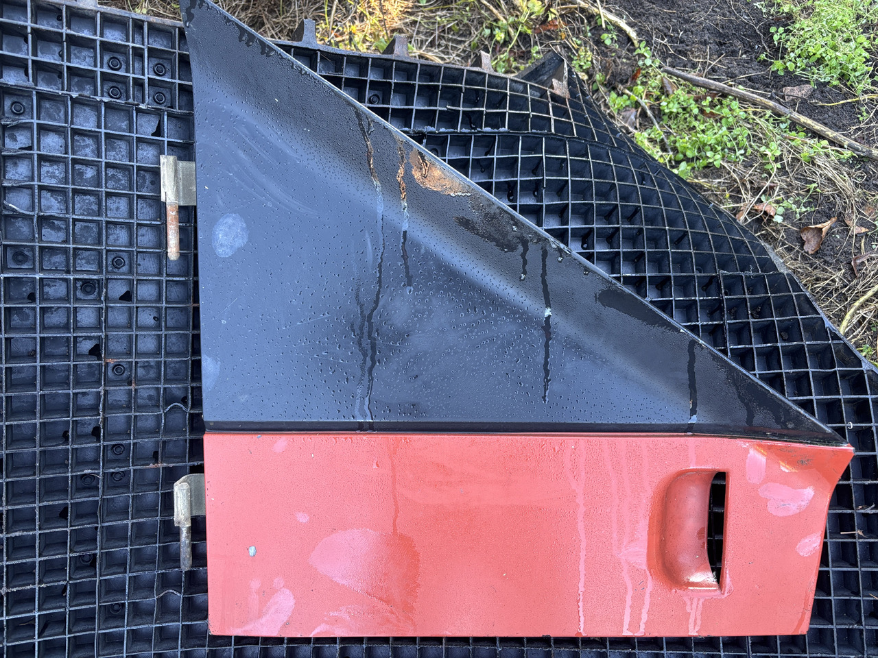 Fiat Agri New Holland G210 G230 G240 - boczek maski - Καπό για Γεωργικά μηχανήματα: φωτογραφία 1 Fiat Agri New Holland G210 G230 G240 - boczek maski - Καπό για Γεωργικά μηχανήματα: φωτογραφία 1