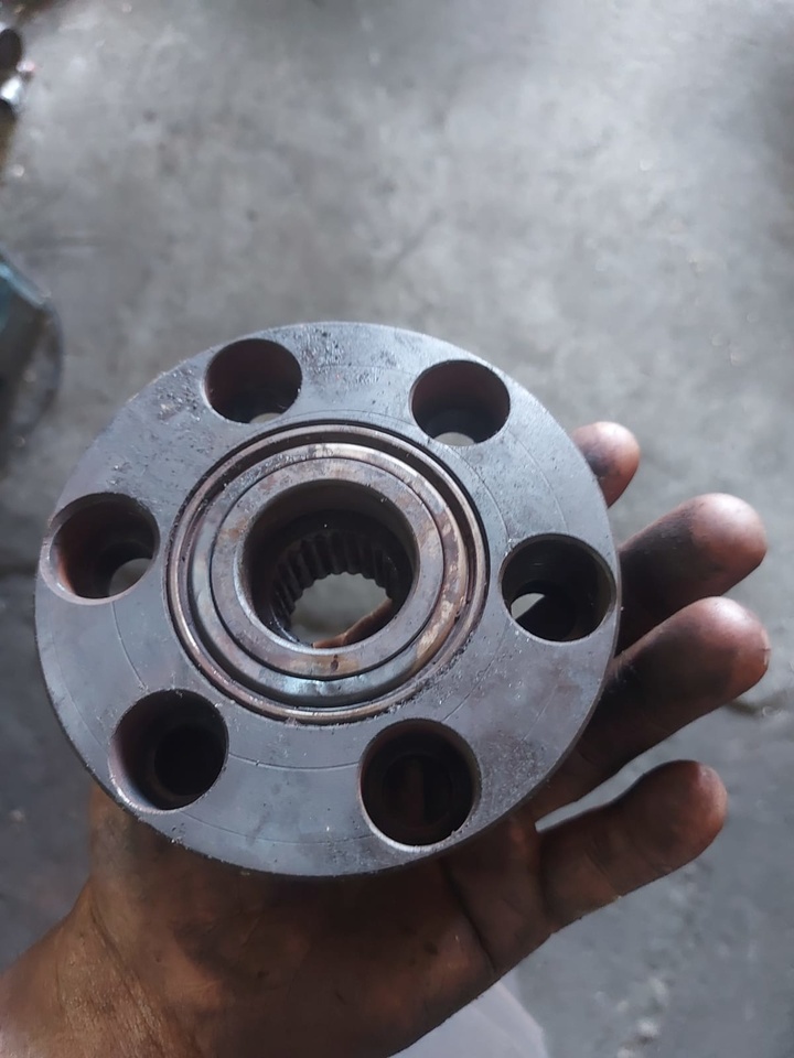 Ford 8730 Powershift sprzęgło - Συμπλέκτης και ανταλλακτικά για Τρακτέρ: φωτογραφία 3 Ford 8730 Powershift sprzęgło - Συμπλέκτης και ανταλλακτικά για Τρακτέρ: φωτογραφία 3