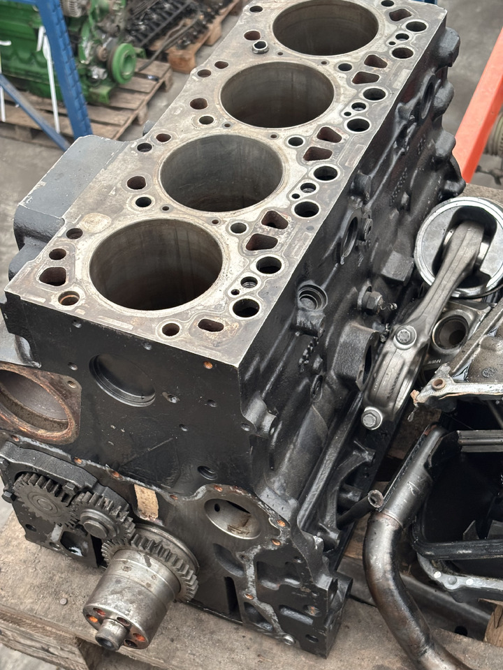 IVECO New Holland Tector / B3.9 Blok Silnika F4AE3481B 4896382 2830081 - Μπλοκ κυλίνδρων για Γεωργικά μηχανήματα: φωτογραφία 1 IVECO New Holland Tector / B3.9 Blok Silnika F4AE3481B 4896382 2830081 - Μπλοκ κυλίνδρων για Γεωργικά μηχανήματα: φωτογραφία 1