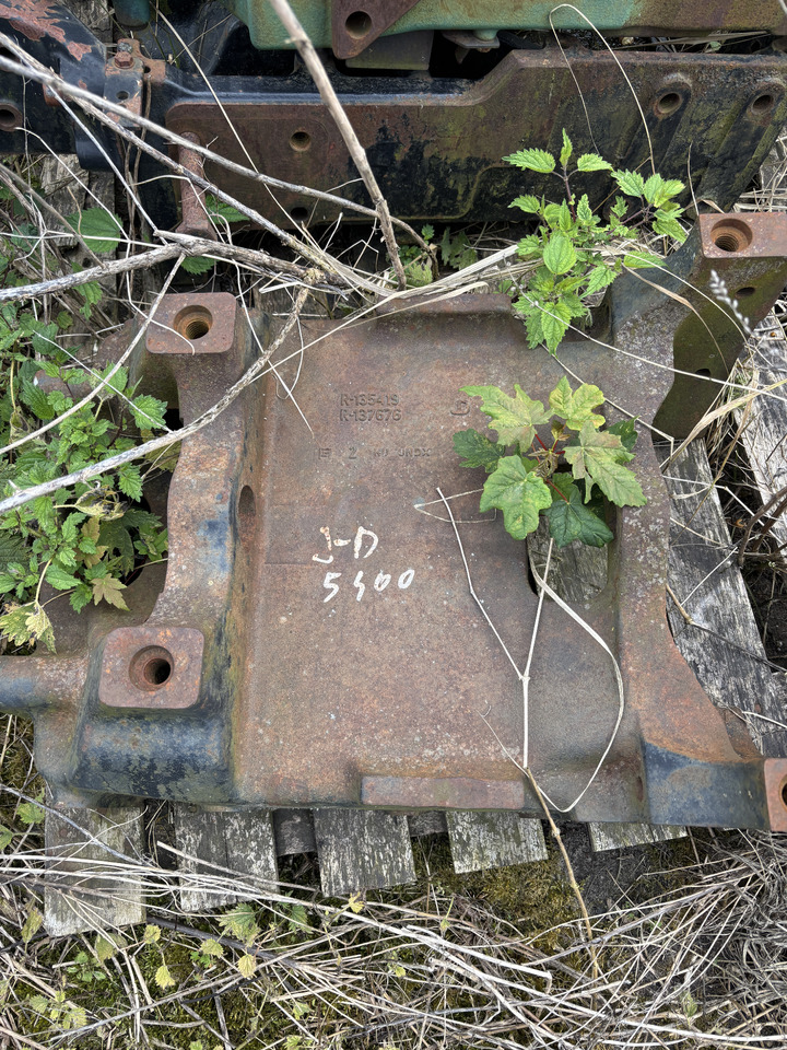 John Deere 5403 5415 5615 5715 5603 - support osi przedniej R135419 R137676 - Εμπρός άξονας: φωτογραφία 1 John Deere 5403 5415 5615 5715 5603 - support osi przedniej R135419 R137676 - Εμπρός άξονας: φωτογραφία 1