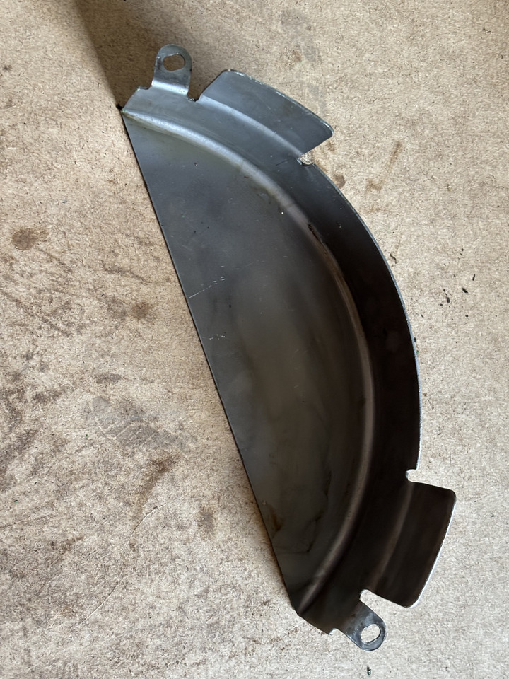 John Deere 6010, 6110, 6210 6910 Osłona tarczy zębatej R121248 - Αμάξωμα και εξωτερικό για Γεωργικά μηχανήματα: φωτογραφία 2 John Deere 6010, 6110, 6210 6910 Osłona tarczy zębatej R121248 - Αμάξωμα και εξωτερικό για Γεωργικά μηχανήματα: φωτογραφία 2