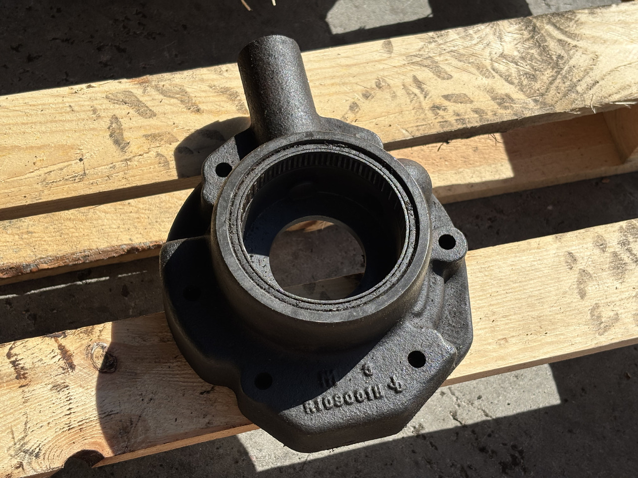 John Deere 6110 6130 6810 6910 7530 Obudowa Pompy Oleju Olejowej R109001 AL239894 - Αντλίας λαδιού για Γεωργικά μηχανήματα: φωτογραφία 1 John Deere 6110 6130 6810 6910 7530 Obudowa Pompy Oleju Olejowej R109001 AL239894 - Αντλίας λαδιού για Γεωργικά μηχανήματα: φωτογραφία 1