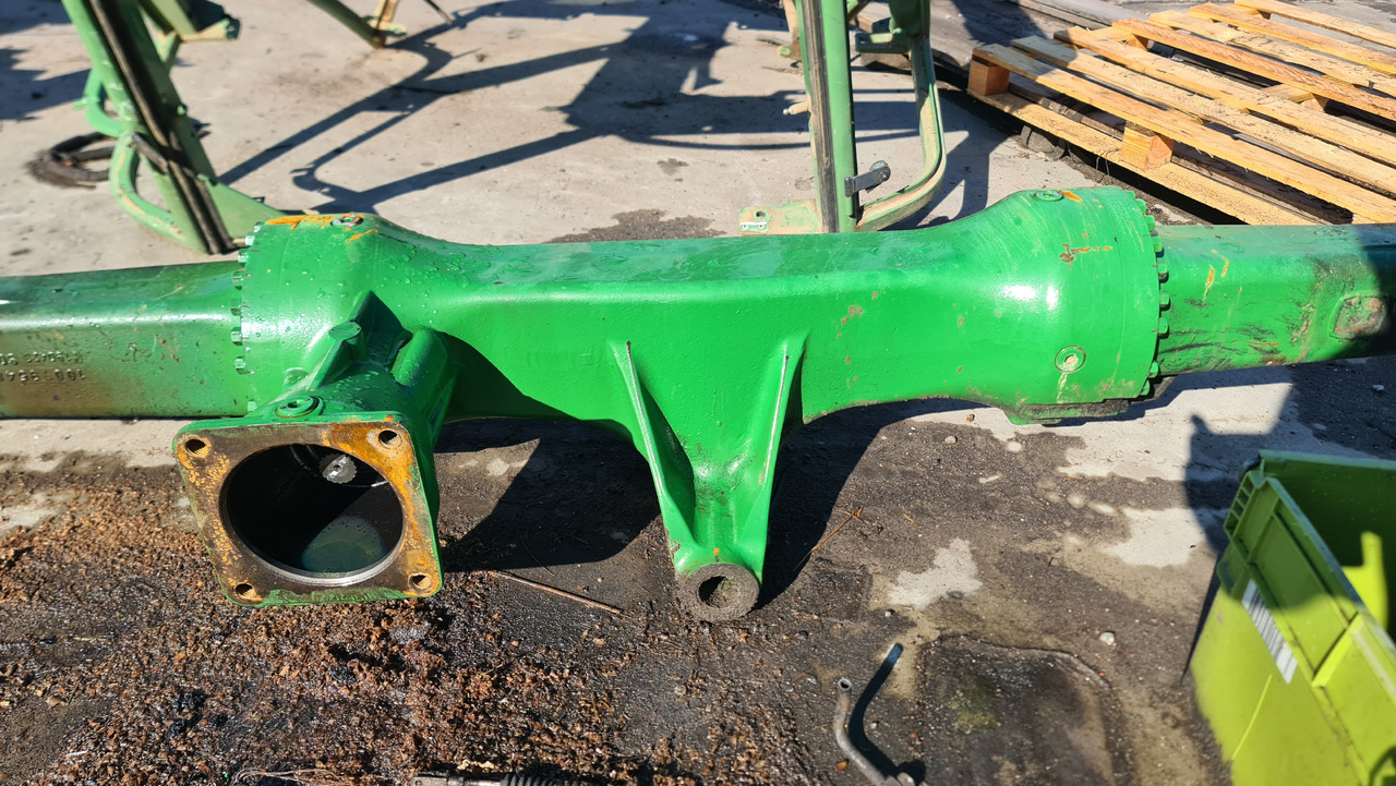John Deere 8600 Obudowa Centralna Osi Tylnej Mostu Tylnego HXE94504 - Αξονας και ανταλλακτικά για Γεωργικά μηχανήματα: φωτογραφία 1 John Deere 8600 Obudowa Centralna Osi Tylnej Mostu Tylnego HXE94504 - Αξονας και ανταλλακτικά για Γεωργικά μηχανήματα: φωτογραφία 1