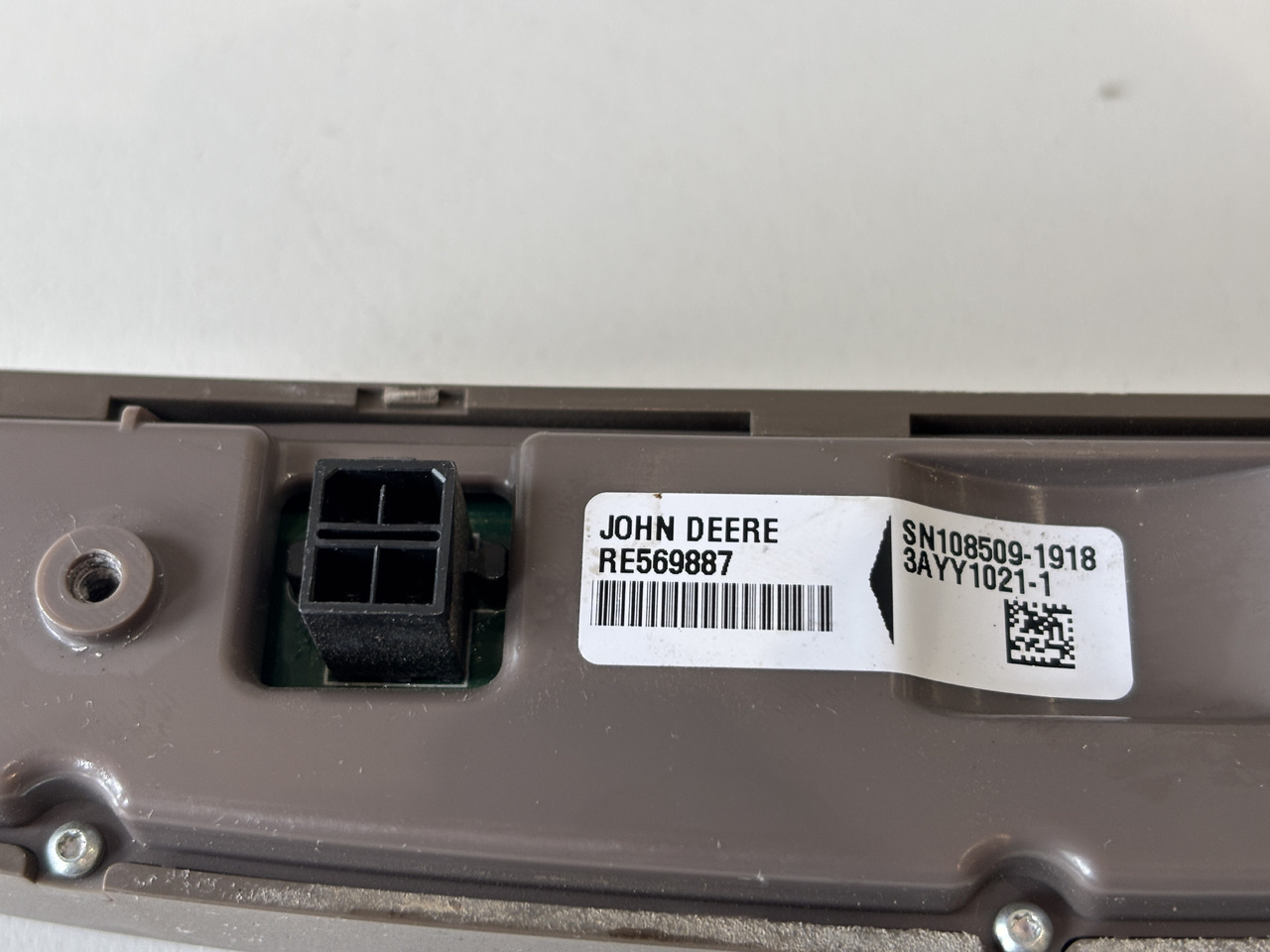 John Deere seria 6000 7000 8000 R - moduł panel przełącznik RE569887 - Ηλεκτρικό σύστημα για Γεωργικά μηχανήματα: φωτογραφία 2 John Deere seria 6000 7000 8000 R - moduł panel przełącznik RE569887 - Ηλεκτρικό σύστημα για Γεωργικά μηχανήματα: φωτογραφία 2