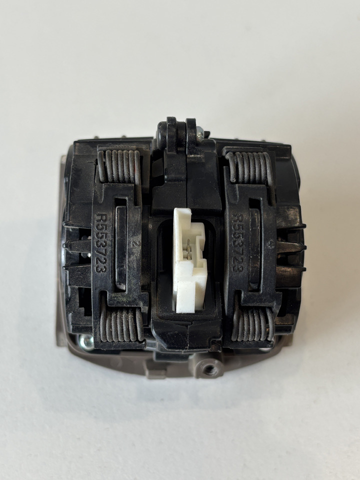 John Deere seria 6000 7000 8000 R - moduł przełącznik tylnego TUZ RE588390 TA26634 - Ηλεκτρικό σύστημα για Γεωργικά μηχανήματα: φωτογραφία 4 John Deere seria 6000 7000 8000 R - moduł przełącznik tylnego TUZ RE588390 TA26634 - Ηλεκτρικό σύστημα για Γεωργικά μηχανήματα: φωτογραφία 4