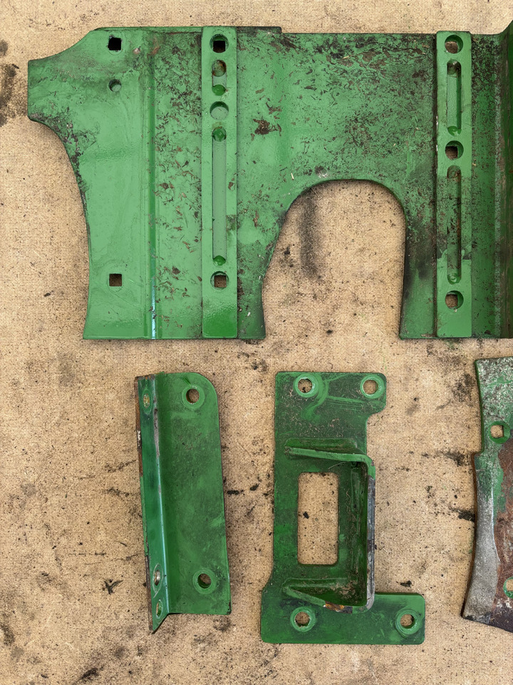 Johne Deere 8600 Obudowa Osłona Blacha Mocowanie - Αμάξωμα και εξωτερικό για Γεωργικά μηχανήματα: φωτογραφία 2 Johne Deere 8600 Obudowa Osłona Blacha Mocowanie - Αμάξωμα και εξωτερικό για Γεωργικά μηχανήματα: φωτογραφία 2