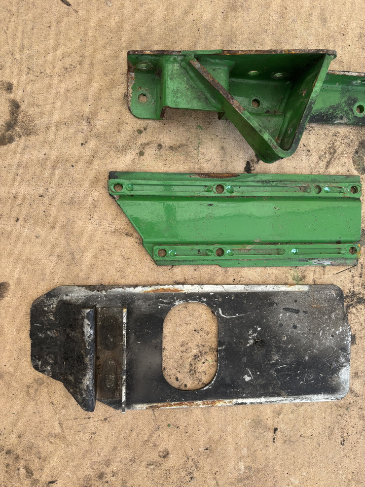 Johne Deere 8600 Obudowa Osłona Blacha Mocowanie - Αμάξωμα και εξωτερικό για Γεωργικά μηχανήματα: φωτογραφία 2 Johne Deere 8600 Obudowa Osłona Blacha Mocowanie - Αμάξωμα και εξωτερικό για Γεωργικά μηχανήματα: φωτογραφία 2