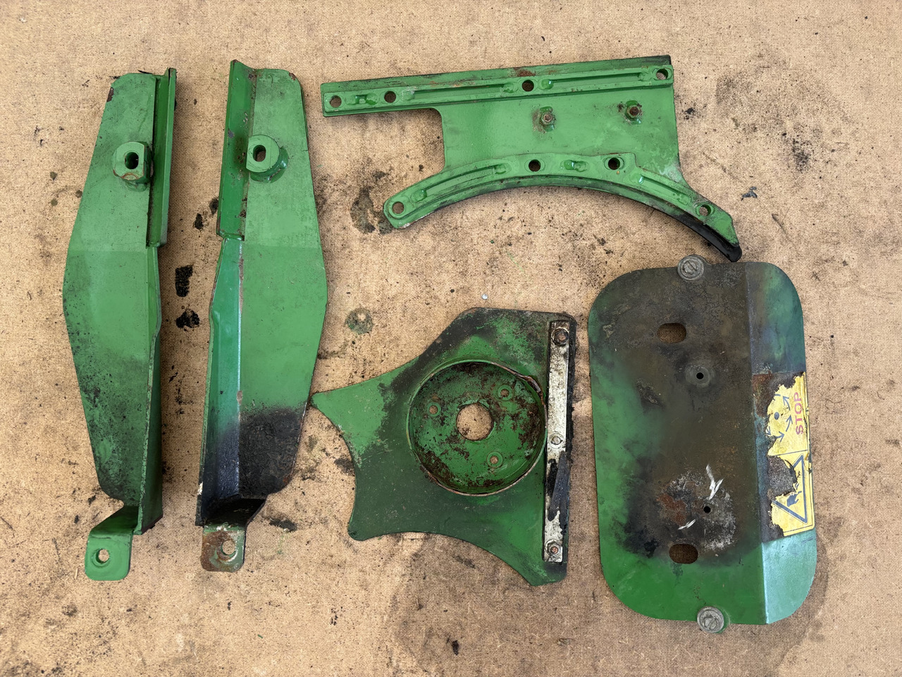 Johne Deere 8600 Obudowa Osłona Blacha Mocowanie - Αμάξωμα και εξωτερικό για Γεωργικά μηχανήματα: φωτογραφία 1 Johne Deere 8600 Obudowa Osłona Blacha Mocowanie - Αμάξωμα και εξωτερικό για Γεωργικά μηχανήματα: φωτογραφία 1