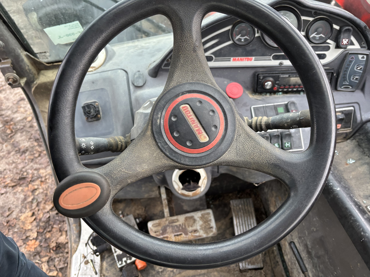 Manitou MLT 735 120 PS 2014rok Kabina Drzwi Kokpit Siedzenie Wyposażenie Wnętrza CZĘŚCI - Πόρτα και ανταλλακτικά για Γεωργικά μηχανήματα: φωτογραφία 4 Manitou MLT 735 120 PS 2014rok Kabina Drzwi Kokpit Siedzenie Wyposażenie Wnętrza CZĘŚCI - Πόρτα και ανταλλακτικά για Γεωργικά μηχανήματα: φωτογραφία 4