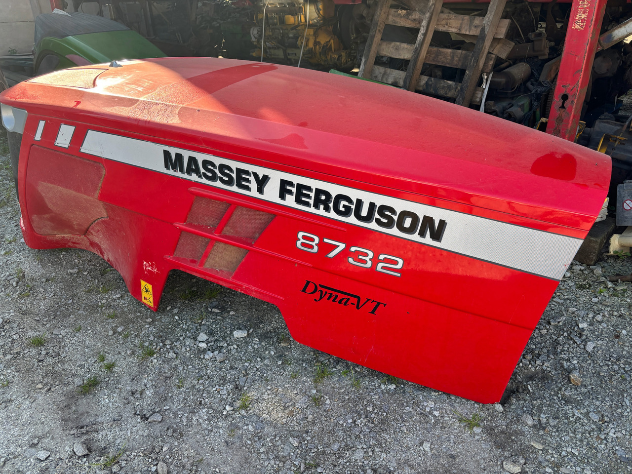 Massey Fergusson 8732 Dyna-VT - maska silnika - Καπό για Τρακτέρ: φωτογραφία 1 Massey Fergusson 8732 Dyna-VT - maska silnika - Καπό για Τρακτέρ: φωτογραφία 1