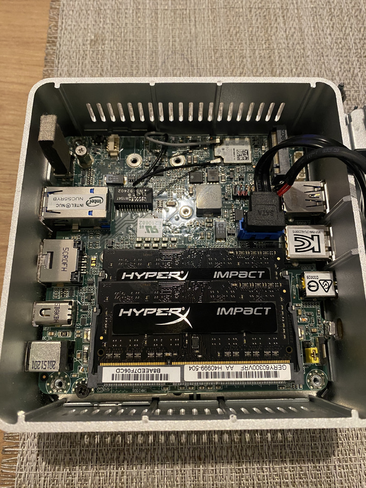 Mikrokomputer Mini PC Intel NUC5i5RYH - Εργαλείο/ Εξοπλισμός: φωτογραφία 3 Mikrokomputer Mini PC Intel NUC5i5RYH - Εργαλείο/ Εξοπλισμός: φωτογραφία 3