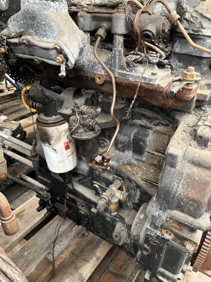 New Holland Case Iveco JCB CNH F4DFE4133 F4DFE4133*B00 Silnik CZĘŚCI - Κινητήρας και ανταλλακτικά για Γεωργικά μηχανήματα: φωτογραφία 4 New Holland Case Iveco JCB CNH F4DFE4133 F4DFE4133*B00 Silnik CZĘŚCI - Κινητήρας και ανταλλακτικά για Γεωργικά μηχανήματα: φωτογραφία 4