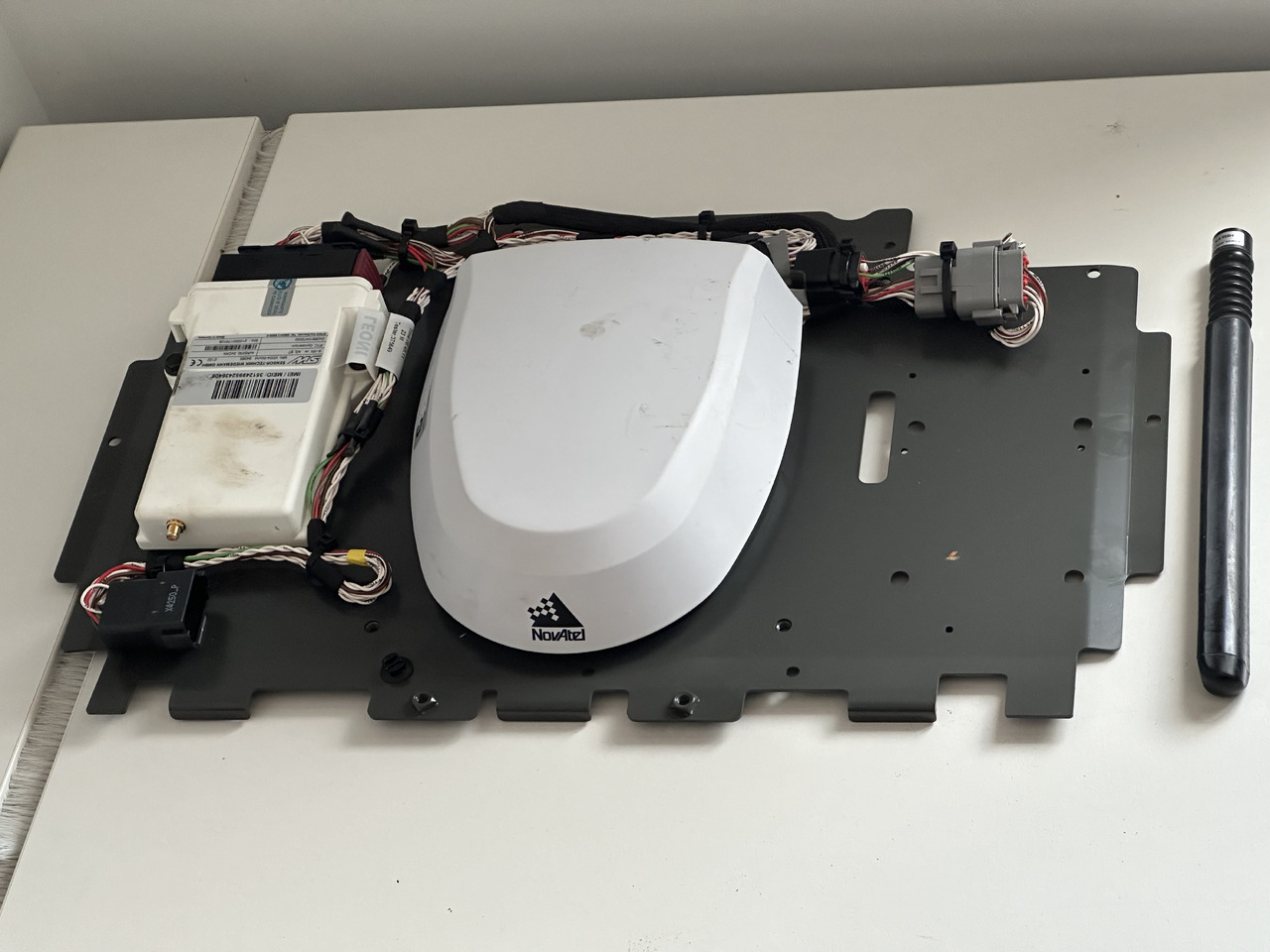 System nawigacyjny do Valtra Fendt Vario guide RTK Novatel Nawigacja - Σύστημα πλοήγησης για Γεωργικά μηχανήματα: φωτογραφία 2 System nawigacyjny do Valtra Fendt Vario guide RTK Novatel Nawigacja - Σύστημα πλοήγησης για Γεωργικά μηχανήματα: φωτογραφία 2