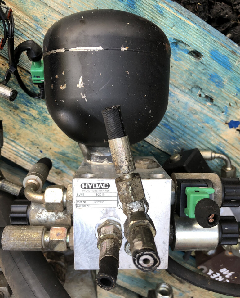 Terex-części/Terex 310-części rozdzielacz/sekcja/blok zaworowy - Υδραυλική βαλβίδα για Γεωργικά μηχανήματα: φωτογραφία 1 Terex-części/Terex 310-części rozdzielacz/sekcja/blok zaworowy - Υδραυλική βαλβίδα για Γεωργικά μηχανήματα: φωτογραφία 1