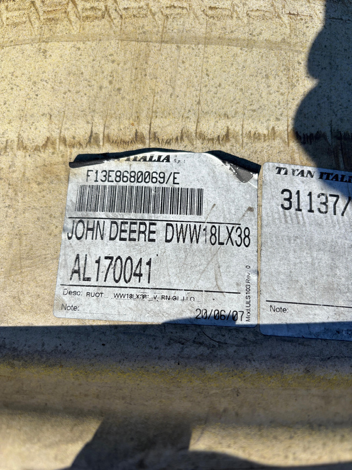 Titan DWW18LX38 John Deere AL170041 Felga 18 x 38 - Ζάντα για Γεωργικά μηχανήματα: φωτογραφία 2 Titan DWW18LX38 John Deere AL170041 Felga 18 x 38 - Ζάντα για Γεωργικά μηχανήματα: φωτογραφία 2
