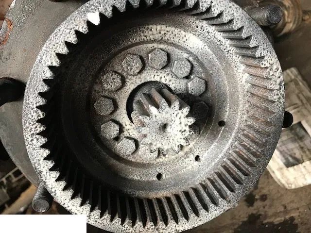VALTRA 800 900 - Zwolnica    Zwrotnica - Μοτέρ πορείας για Γεωργικά μηχανήματα: φωτογραφία 1 VALTRA 800 900 - Zwolnica    Zwrotnica - Μοτέρ πορείας για Γεωργικά μηχανήματα: φωτογραφία 1