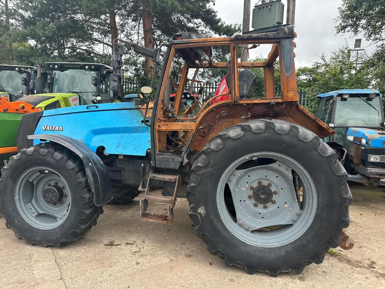 Valtra 8150 8150-4 - cała na części - Τρακτέρ: φωτογραφία 1 Valtra 8150 8150-4 - cała na części - Τρακτέρ: φωτογραφία 1
