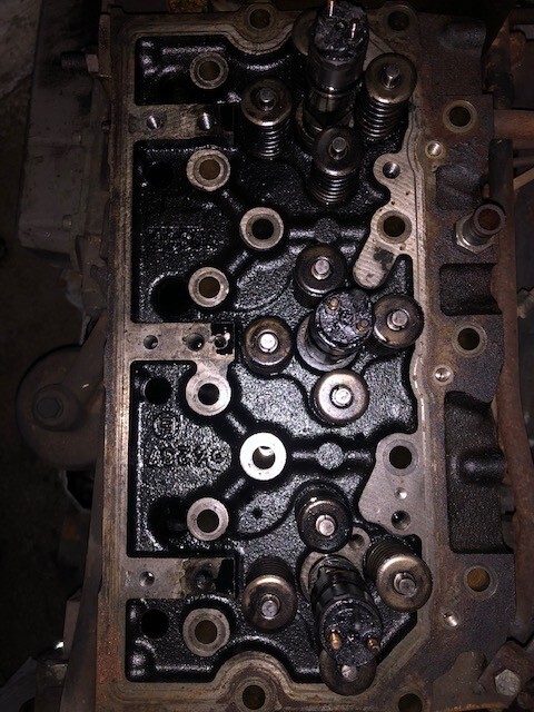 Valtra s232 s274- s394 głowica silnika Massey Ferguson 8650-8690 Sisu 84 - Κυλινδροκεφαλή για Γεωργικά μηχανήματα: φωτογραφία 1 Valtra s232 s274- s394 głowica silnika Massey Ferguson 8650-8690 Sisu 84 - Κυλινδροκεφαλή για Γεωργικά μηχανήματα: φωτογραφία 1