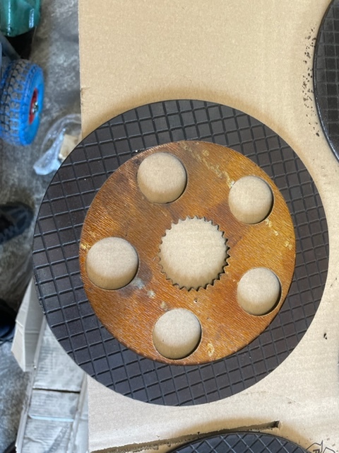 Valtra t140 - t190 tarcze hamulcowe - Δίσκος φρένων για Γεωργικά μηχανήματα: φωτογραφία 2 Valtra t140 - t190 tarcze hamulcowe - Δίσκος φρένων για Γεωργικά μηχανήματα: φωτογραφία 2