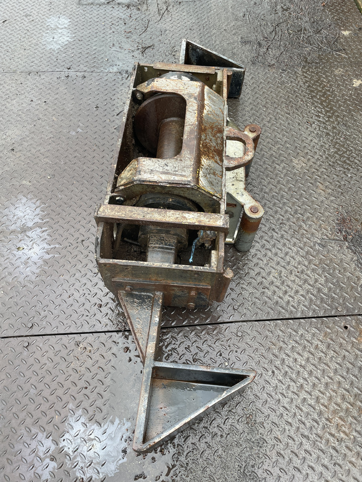 Valtra traktor wyciągarka hydrauliczna CEV - Υδραυλικό για Γεωργικά μηχανήματα: φωτογραφία 1 Valtra traktor wyciągarka hydrauliczna CEV - Υδραυλικό για Γεωργικά μηχανήματα: φωτογραφία 1