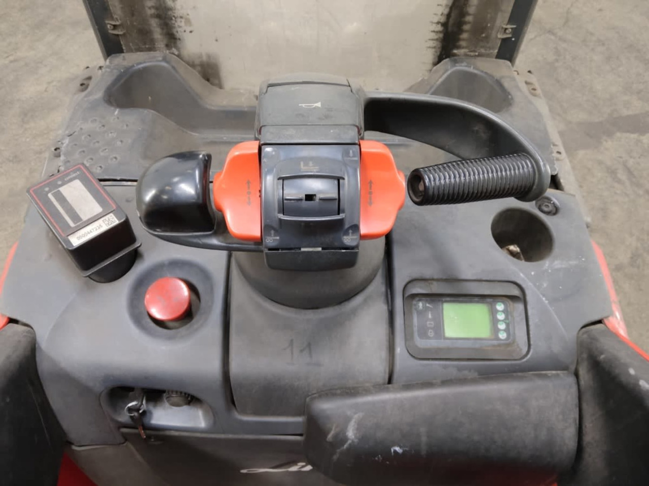 Linde D12P - Μηχάνημα στοίβαξης: φωτογραφία 4 Linde D12P - Μηχάνημα στοίβαξης: φωτογραφία 4