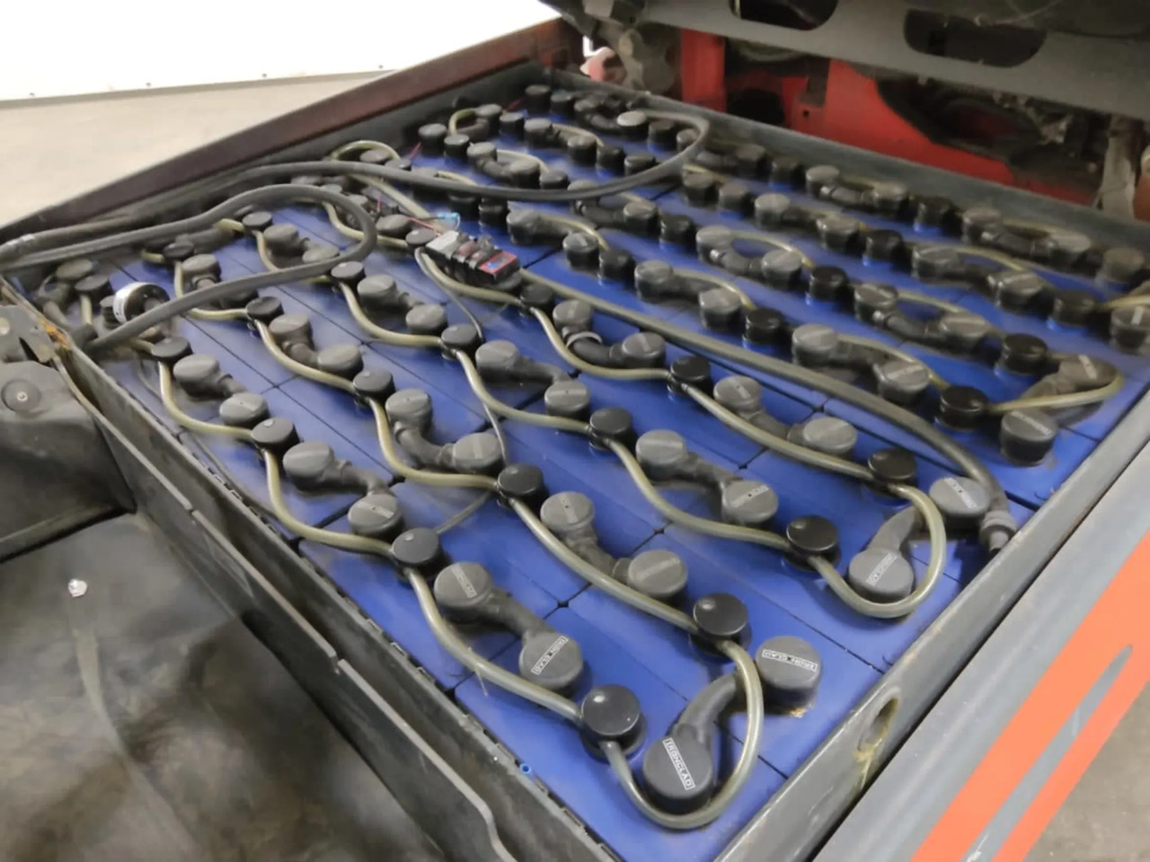 Linde E30L-01 - Ηλεκτροκίνητο περονοφόρο: φωτογραφία 4 Linde E30L-01 - Ηλεκτροκίνητο περονοφόρο: φωτογραφία 4