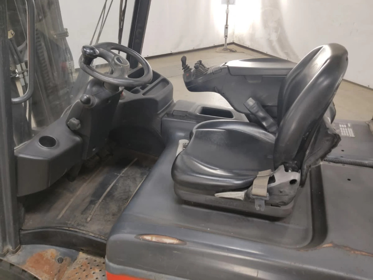 Linde E30L-01 - Ηλεκτροκίνητο περονοφόρο: φωτογραφία 3 Linde E30L-01 - Ηλεκτροκίνητο περονοφόρο: φωτογραφία 3