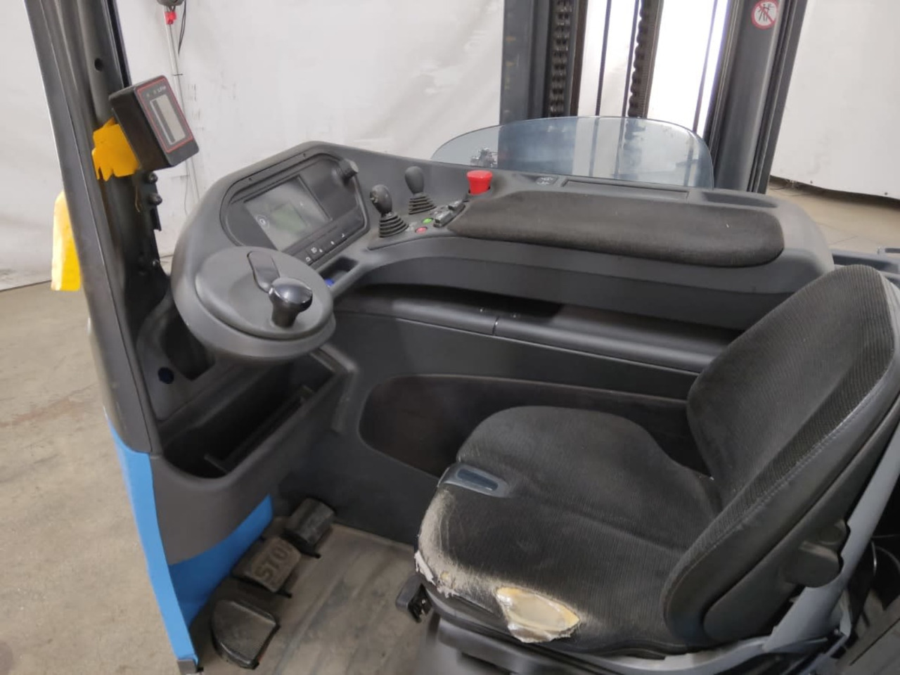 Linde R16HD - Ανυψωτικό στενών δρόμων: φωτογραφία 3 Linde R16HD - Ανυψωτικό στενών δρόμων: φωτογραφία 3