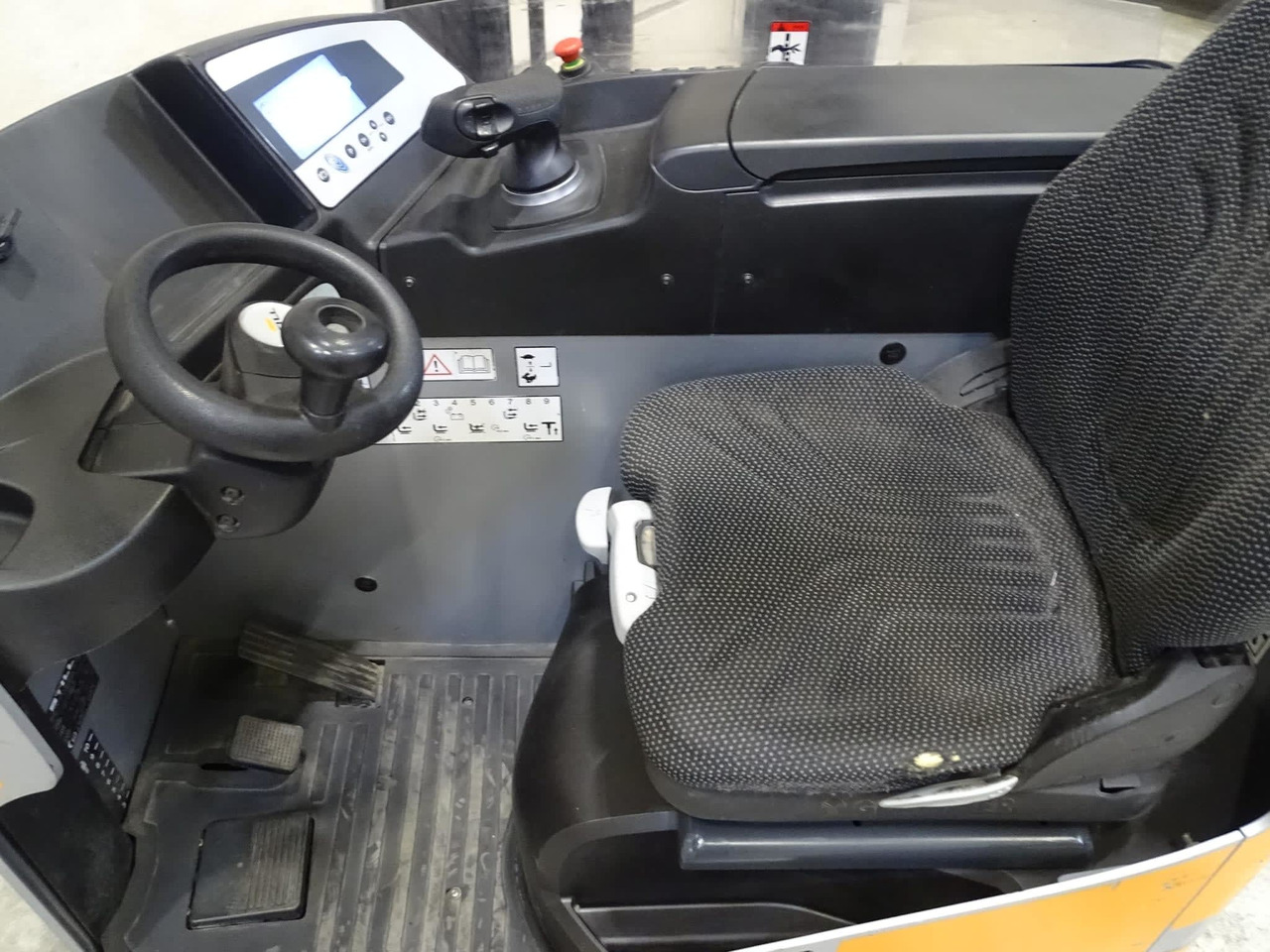 STILL FM-X10 - Ανυψωτικό στενών δρόμων: φωτογραφία 3 STILL FM-X10 - Ανυψωτικό στενών δρόμων: φωτογραφία 3