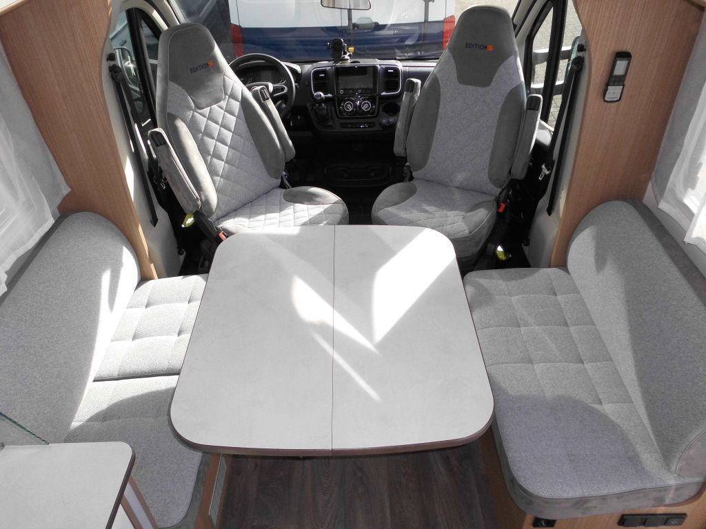 Carado T 459 Edition15 Solar, WR, RFK, SAT/TV uvm.+++ - Ημιενιαίο αυτοκινούμενο: φωτογραφία 5 Carado T 459 Edition15 Solar, WR, RFK, SAT/TV uvm.+++ - Ημιενιαίο αυτοκινούμενο: φωτογραφία 5