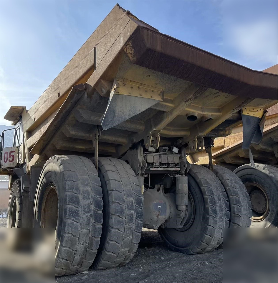 2011 KOMATSU HD465-7 - Ανατρεπόμενο όχημα μεταφοράς λατομικών υλικών: φωτογραφία 2 2011 KOMATSU HD465-7 - Ανατρεπόμενο όχημα μεταφοράς λατομικών υλικών: φωτογραφία 2