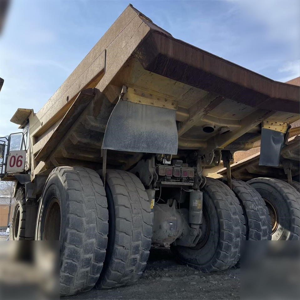 2011 KOMATSU HD465-7 - Ανατρεπόμενο όχημα μεταφοράς λατομικών υλικών: φωτογραφία 3 2011 KOMATSU HD465-7 - Ανατρεπόμενο όχημα μεταφοράς λατομικών υλικών: φωτογραφία 3