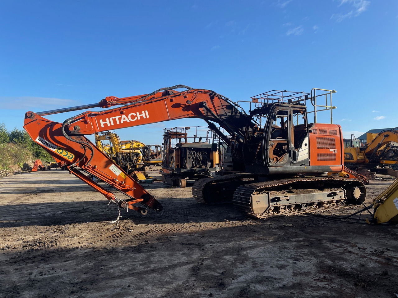 HITACHI ZX225USLC-6 - Ερπυστριοφόρος εκσκαφέας: φωτογραφία 1 HITACHI ZX225USLC-6 - Ερπυστριοφόρος εκσκαφέας: φωτογραφία 1