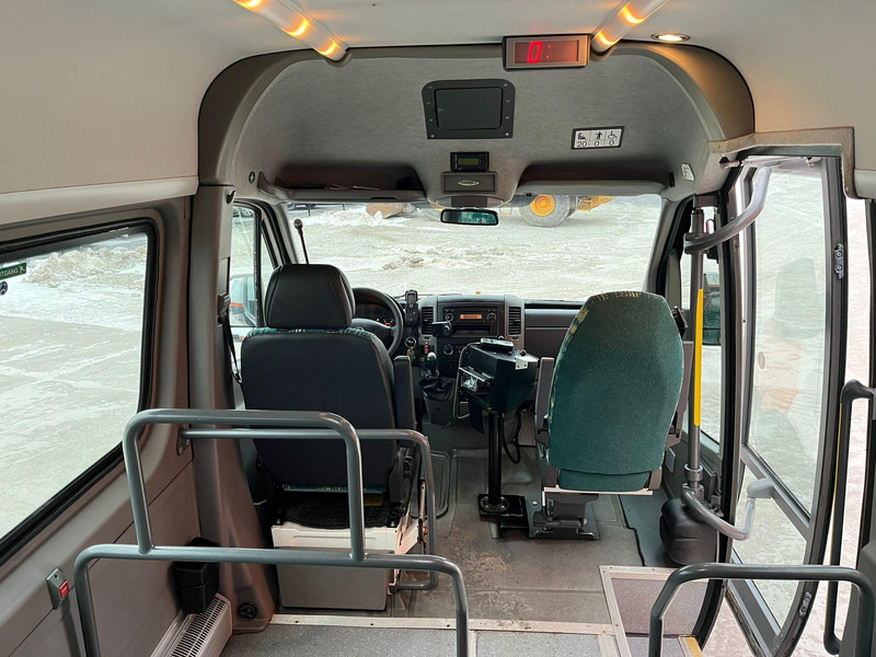 Μίσθωση Mercedes-Benz Sprinter 515 CDI 20 + 1 SEATS / AC Mercedes-Benz Sprinter 515 CDI 20 + 1 SEATS / AC: φωτογραφία 19