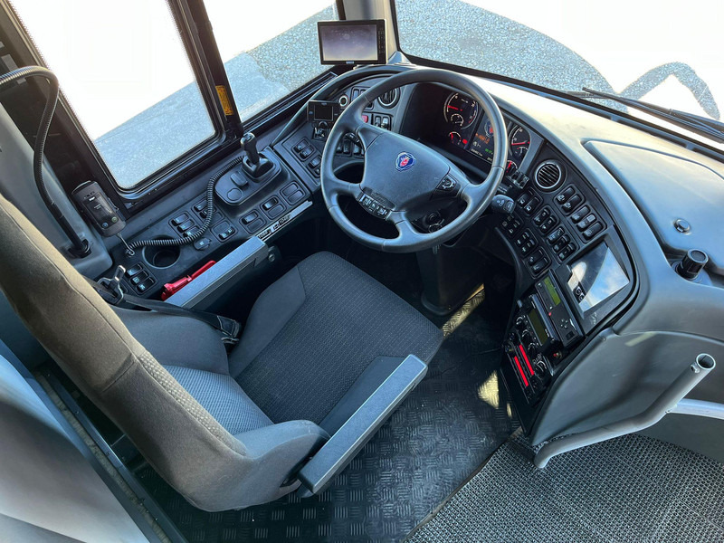 Interior photo 1: Προαστιακό λεωφορείο Scania K 450 6x2*4 Interlink 55 SEATS / AC / AUXILIARY HEATING / WHEELCHAIR LIFT / WC