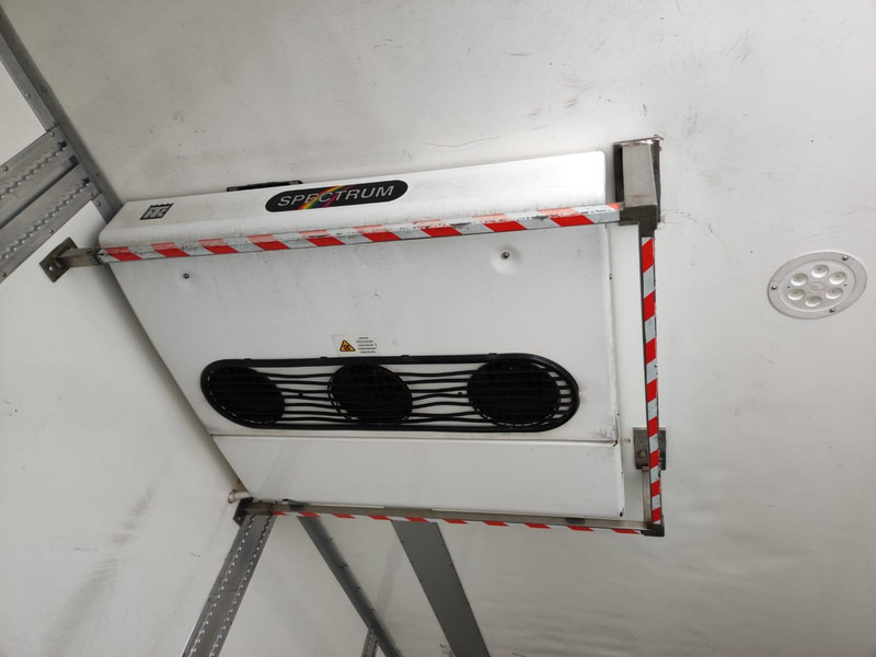 THERMO KING T-1200R WHISPER - Αμάξωμα - ψυγείο: φωτογραφία 5 THERMO KING T-1200R WHISPER - Αμάξωμα - ψυγείο: φωτογραφία 5
