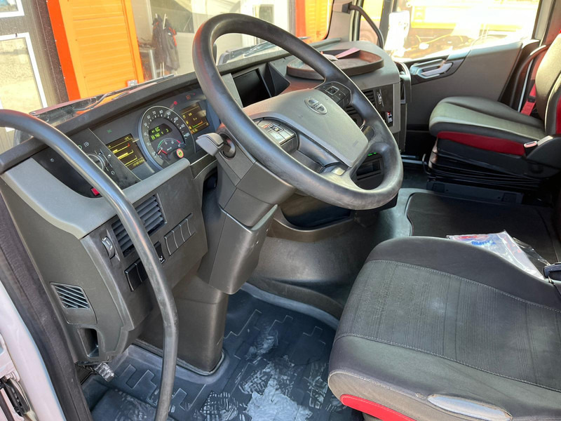 Φορτηγό σασί Volvo FH 460 6x2*4 FOR SALE AS CHASSIS / CHASSIS L=7400 mm: φωτογραφία 13