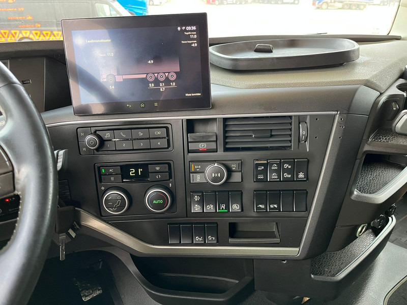 Φορτηγό σασί Volvo FH 500 8x4*4 CHASSIS L=9398mm: φωτογραφία 17