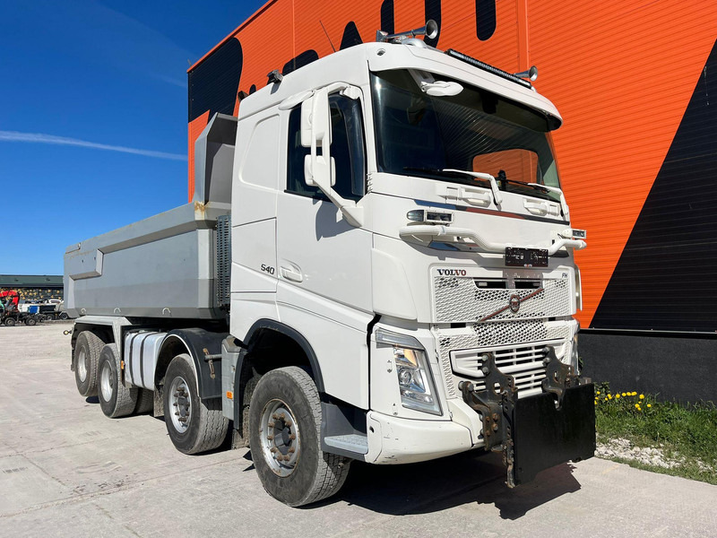 Volvo FH 540 8x4 RETARDER / TANDEM AXLE LIFT / BIG AXLES / BOX L=5704 mm - Φορτηγό ανατρεπόμενο: φωτογραφία 4 Volvo FH 540 8x4 RETARDER / TANDEM AXLE LIFT / BIG AXLES / BOX L=5704 mm - Φορτηγό ανατρεπόμενο: φωτογραφία 4