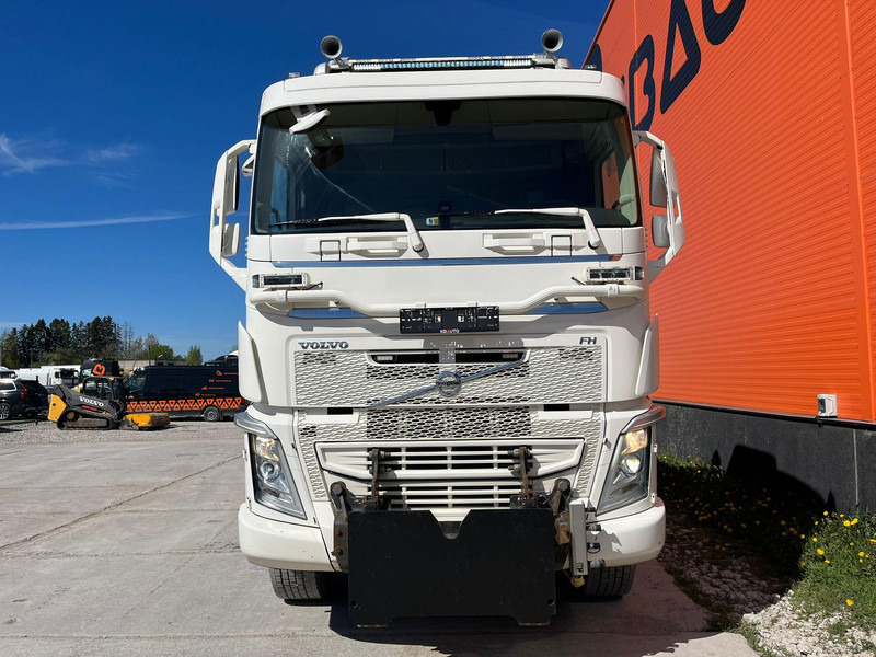 Volvo FH 540 8x4 RETARDER / TANDEM AXLE LIFT / BIG AXLES / BOX L=5704 mm - Φορτηγό ανατρεπόμενο: φωτογραφία 3 Volvo FH 540 8x4 RETARDER / TANDEM AXLE LIFT / BIG AXLES / BOX L=5704 mm - Φορτηγό ανατρεπόμενο: φωτογραφία 3