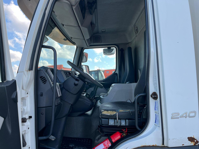 Φορτηγό ψυγείο Volvo FL 240 4x2 SUPRA 750 / BOX L=7188 mm / 3 & 7 GEAR FAILURE: φωτογραφία 20