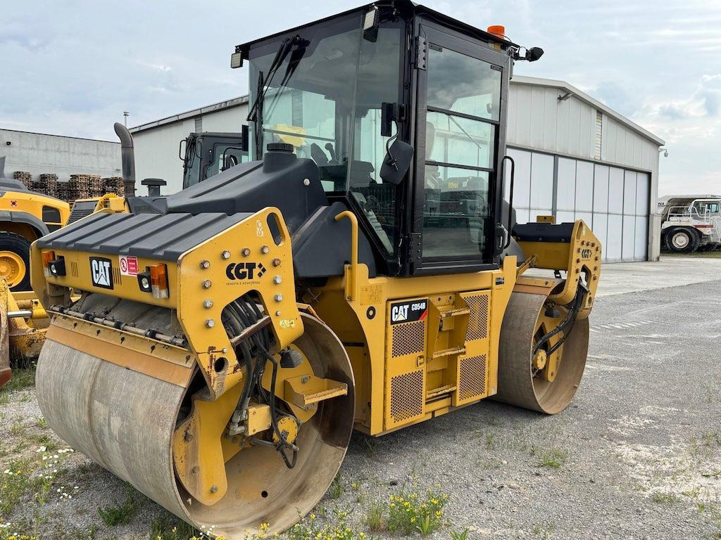 Caterpillar CD54B - Ασφαλτικός οδοστρωτήρας: φωτογραφία 2 Caterpillar CD54B - Ασφαλτικός οδοστρωτήρας: φωτογραφία 2