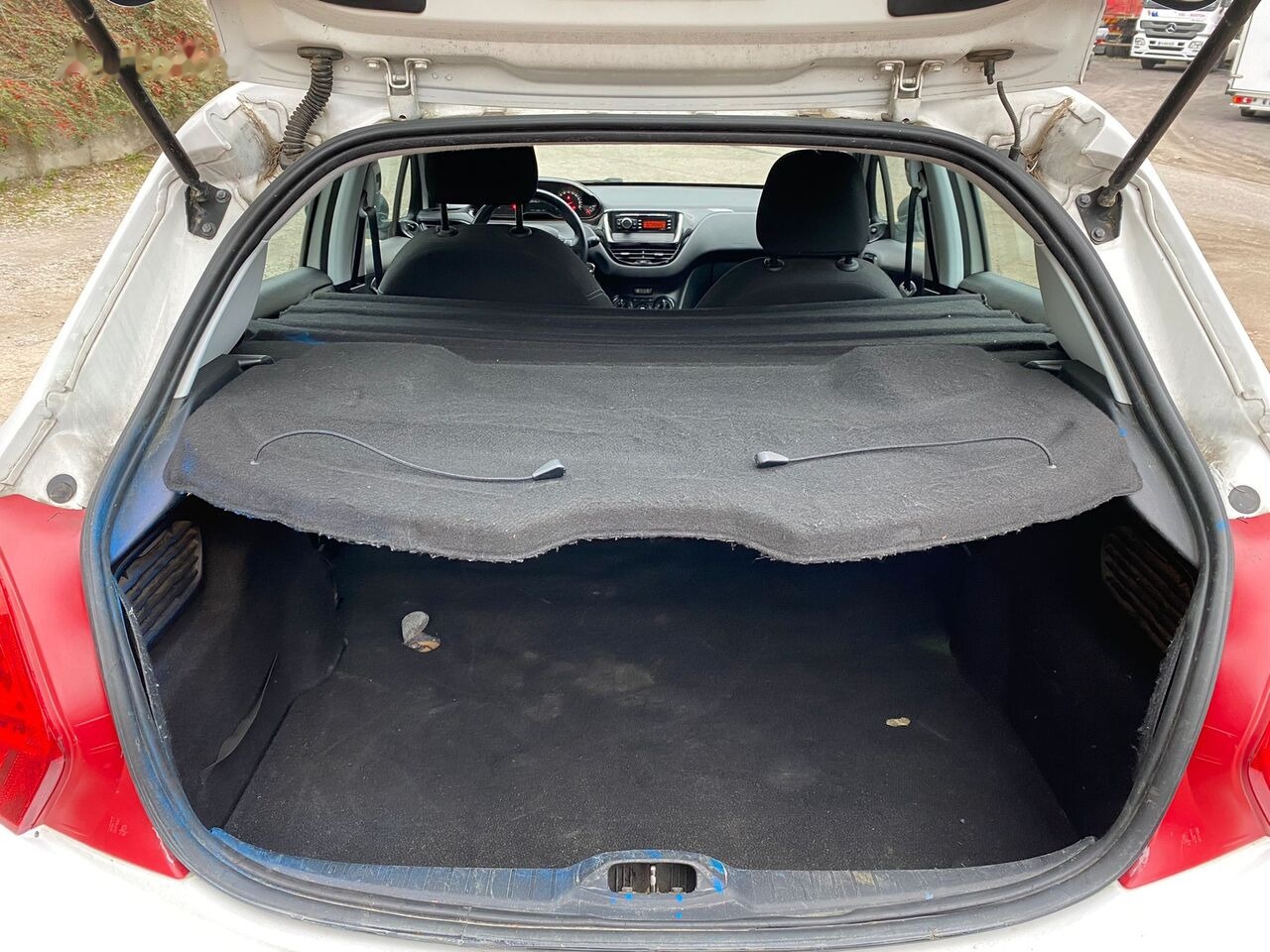 Αυτοκίνητο Peugeot 208: φωτογραφία 20