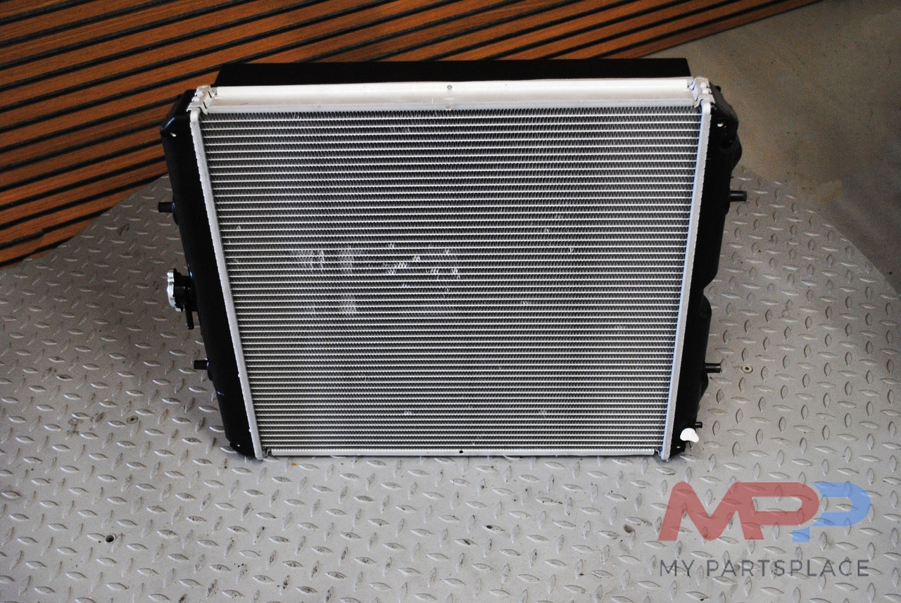 Mitsubishi Mitsubishi S4S Radiator 32A47-05010 - Κινητήρας: φωτογραφία 1 Mitsubishi Mitsubishi S4S Radiator 32A47-05010 - Κινητήρας: φωτογραφία 1