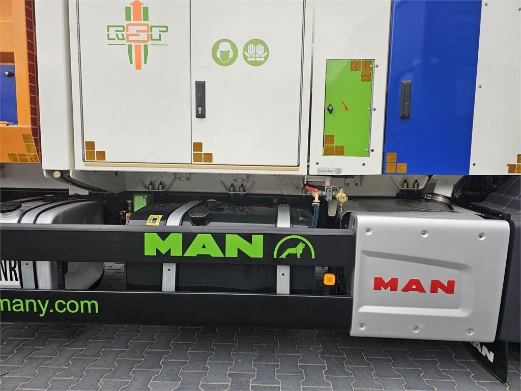 MAN RSP ESE 18/4-KM Saugbagger vacuum cleaner excavato - Όχημα εκκένωσης βόθρων: φωτογραφία 5 MAN RSP ESE 18/4-KM Saugbagger vacuum cleaner excavato - Όχημα εκκένωσης βόθρων: φωτογραφία 5
