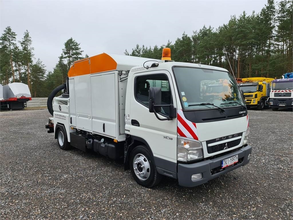 Mitsubishi CANTER odkurzacz koparka ssąca Saugbagger CITY SAU - Όχημα εκκένωσης βόθρων: φωτογραφία 2 Mitsubishi CANTER odkurzacz koparka ssąca Saugbagger CITY SAU - Όχημα εκκένωσης βόθρων: φωτογραφία 2
