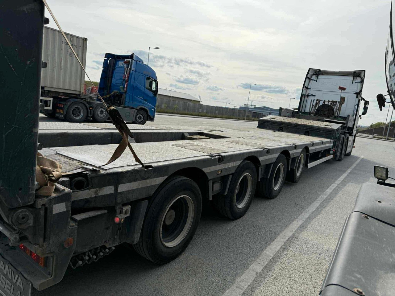 Faymonville 4 achs Multimax L-AUMV - Επικαθήμενο με χαμηλό δάπεδο: φωτογραφία 2 Faymonville 4 achs Multimax L-AUMV - Επικαθήμενο με χαμηλό δάπεδο: φωτογραφία 2