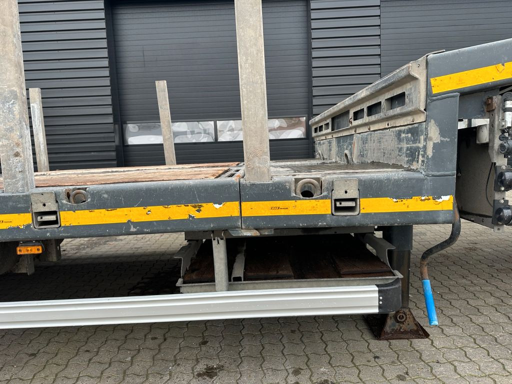 Faymonville Maxtrailer 4 achs tieflader / Zwangslenkung Faymonville Maxtrailer 4 achs tieflader / Zwangslenkung - Επικαθήμενο με χαμηλό δάπεδο: φωτογραφία 3 Faymonville Maxtrailer 4 achs tieflader / Zwangslenkung Faymonville Maxtrailer 4 achs tieflader / Zwangslenkung - Επικαθήμενο με χαμηλό δάπεδο: φωτογραφία 3